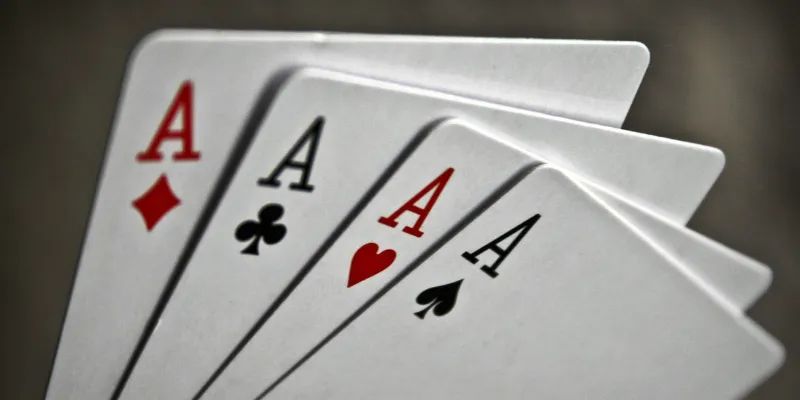 Cách xào bài gian lận - Các chiêu thức phổ biến và cách áp dụng 2 Chi tiết các phương pháp xào bài gian lận