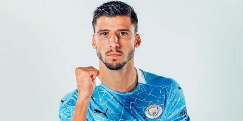 10 cầu thủ tăng giá mạnh nhất trong năm qua - Những cái tên nổi bật 3 Cầu thủ Rúben Dias - Chốt chặn kiên cố