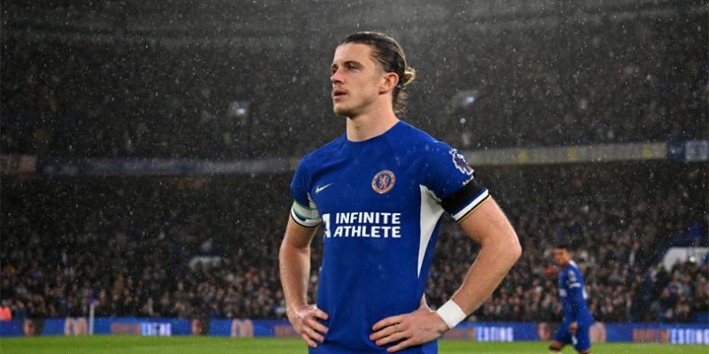 Gallagher có nguy cơ bị đẩy xuống đội dự bị bởi Chelsea, người hâm mộ phản ứng gay gắt 2 Các yếu tố ảnh hưởng đến vị trí của Gallagher trong đội hình Chelsea