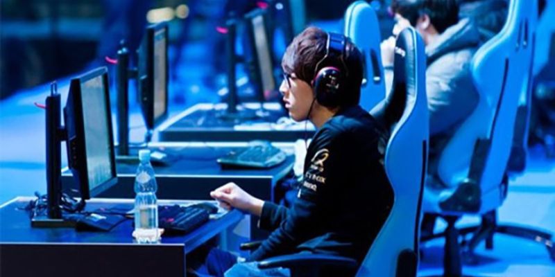 Làm sao để trở thành game thủ chuyên nghiệp: Từ giấc mơ đến hiện thực 4 Thường xuyên tham gia cộng đồng game