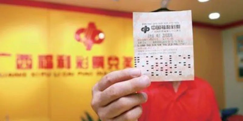 Mơ thấy trúng số báo hiệu gì? Giải mã con số may mắn dành cho bạn 3 Mơ thấy trúng số và chia sẻ tiền thưởng với người khác