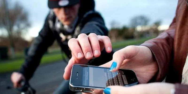 Mơ thấy cướp - Giải mã ý nghĩa và điềm báo từ giấc mơ 2 Khám phá ý nghĩa khi nằm mơ thấy cướp