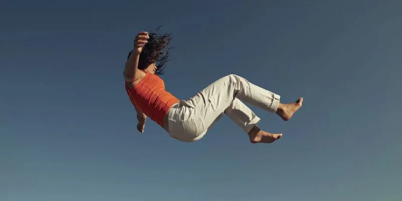 Nằm mơ thấy bị rơi xuống - Giải mã những thông điệp ẩn chứa 4 Các con số tài lộc nên đánh khi nằm mơ thấy bị rơi xuống