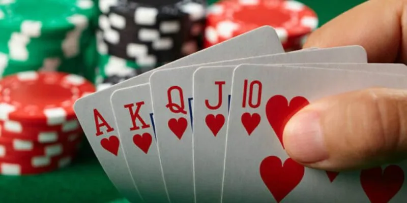 Cách chơi poker chiến thắng - Chiến lược khi chơi từng vòng 3 Khám phá các loại poker online phổ biến